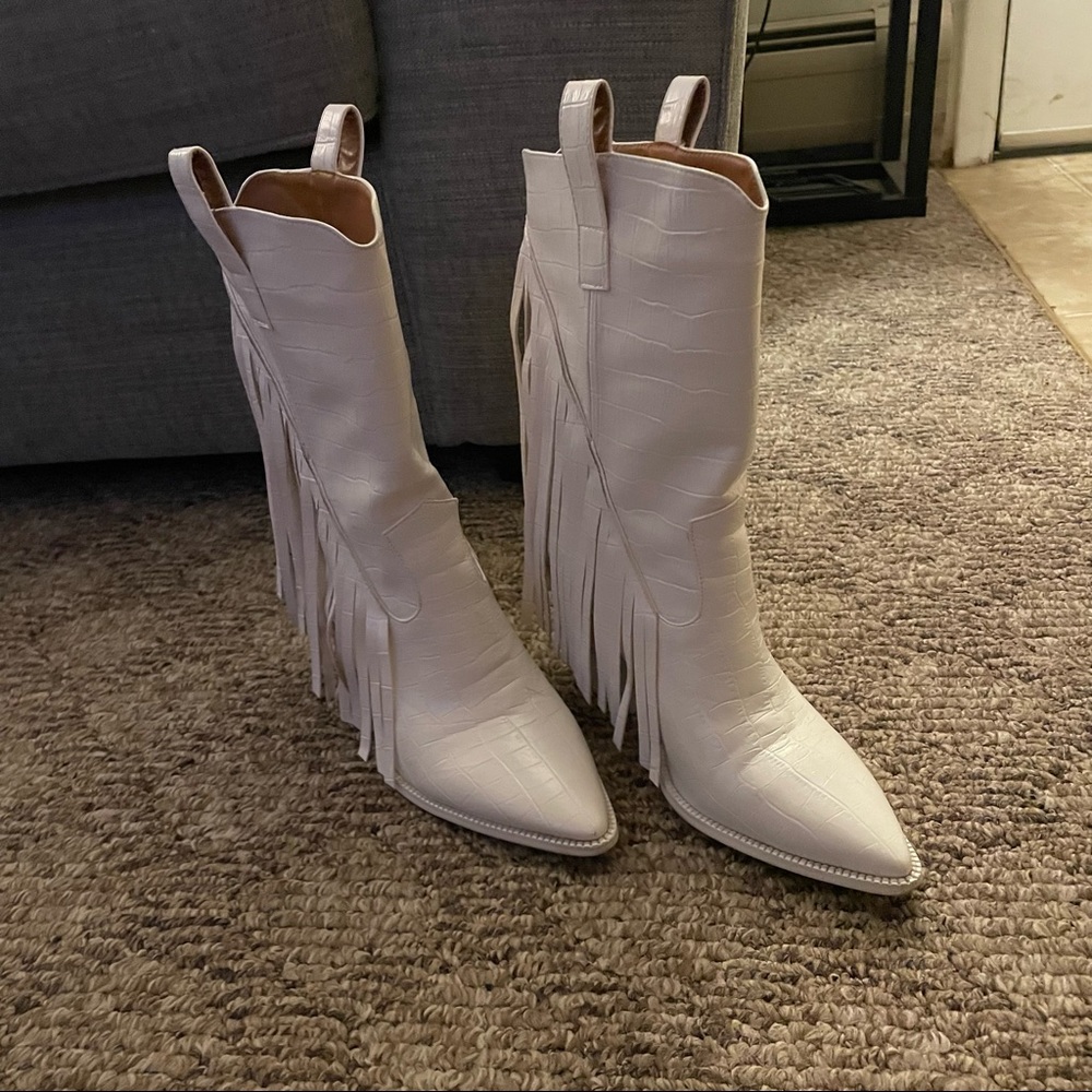 ISNOM Mid Calf Fringe Boots- worn once. Like new condition